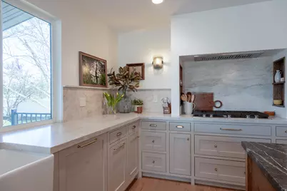1079 W Ridgeside Ct S, South Jordan, UT 84095 - Photo 9