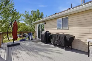 492 W 180 N, Clearfield, UT 84015 - Photo 25