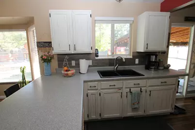 2683 W Jean Way, West Jordan, UT 84084 - Photo 9