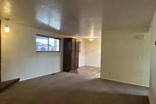 5545 S 2100 W, Roy, UT 84067 - Photo 13