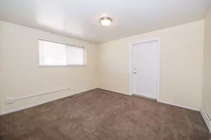 5545 S 2100 W, Roy, UT 84067 - Photo 19