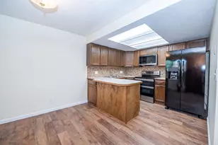 5545 S 2100 W, Roy, UT 84067 - Photo 9