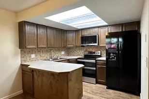 5545 S 2100 W, Roy, UT 84067 - Photo 5