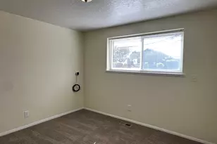 5545 S 2100 W, Roy, UT 84067 - Photo 21