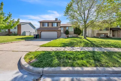 1052 N 1000 E, Layton, UT 84040 - Photo 1