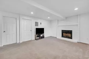 1052 N 1000 E, Layton, UT 84040 - Photo 35