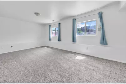 1052 N 1000 E, Layton, UT 84040 - Photo 29