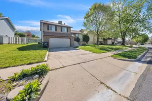 1052 N 1000 E, Layton, UT 84040 - Photo 3
