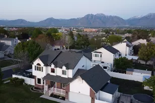 8233 S Creekwood Circle, West Jordan, UT 84088 - Photo 31