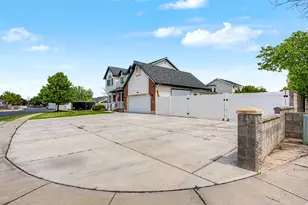 8233 S Creekwood Circle, West Jordan, UT 84088 - Photo 5