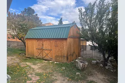 819 Castle Gate Cir, Helper, UT 84526 - Photo 33