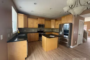 2885 E Lookout Dr, Eagle Mountain, UT 84005 - Photo 5