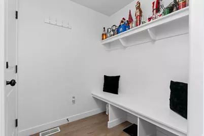 4236 E Bonne Vista Dr, Eagle Mountain, UT 84005 - Photo 11