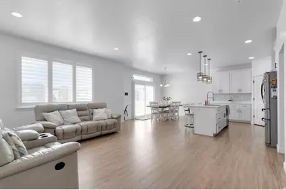 4236 E Bonne Vista Dr, Eagle Mountain, UT 84005 - Photo 9