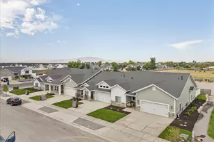 2534 S 2430 St W, Syracuse, UT 84075 - Photo 3