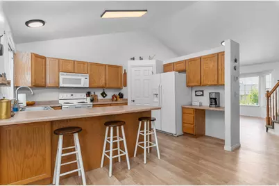 1229 S 1460 E, Provo, UT 84606 - Photo 9