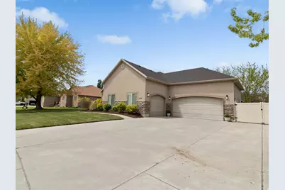 1580 Crestmont Way, Kaysville, UT 84037 - Photo 3
