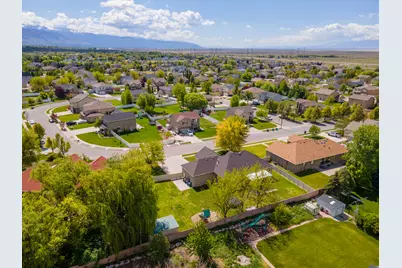 1580 Crestmont Way, Kaysville, UT 84037 - Photo 47