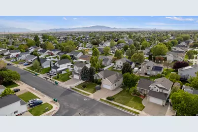 1369 N 2925 W, Layton, UT 84041 - Photo 9