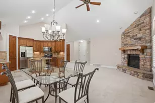 1832 E Peyton Ct, Holladay, UT 84117 - Photo 7