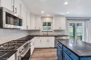 10732 N Cypress, Cedar Hills, UT 84062 - Photo 9