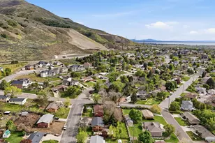 2470 Peach St, Perry, UT 84302 - Photo 43
