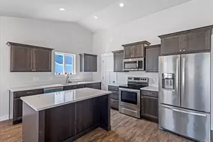 239 S Tawny Dr, Grantsville, UT 84029 - Photo 7