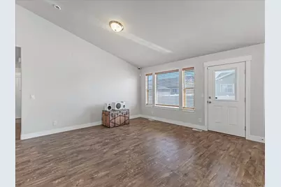 239 S Tawny Dr, Grantsville, UT 84029 - Photo 3