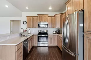64 E 1350 S, Lehi, UT 84043 - Photo 3