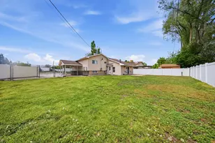 4681 S Tina Way E, Millcreek, UT 84107 - Photo 23