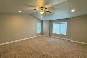 3607 E Sapphire Ln S, Eagle Mountain, UT 84005 - Photo 15