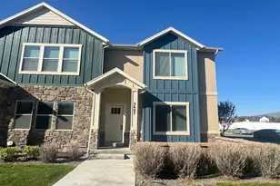 3607 E Sapphire Ln S, Eagle Mountain, UT 84005 - Photo 3