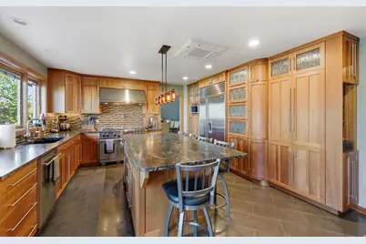 11802 S Hidden Brook Blvd, Sandy, UT 84092 - Photo 11