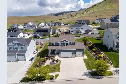 829 E 600 N, Hyde Park, UT 84318 - Photo 1