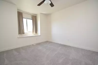 107 E 2100 S, Clearfield, UT 84015 - Photo 9