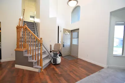 107 E 2100 S, Clearfield, UT 84015 - Photo 3