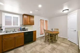713 W 2200 N, Clinton, UT 84015 - Photo 11