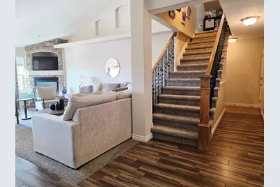 9073 N Clubhouse Ln, Eagle Mountain, UT 84005 - Photo 7