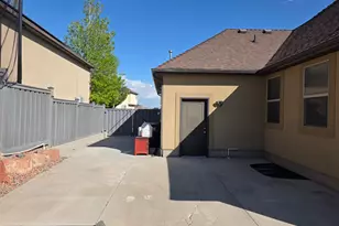9073 N Clubhouse Ln, Eagle Mountain, UT 84005 - Photo 33