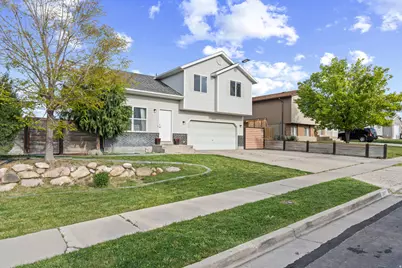 3691 S Lone Star Cir, Magna, UT 84044 - Photo 29