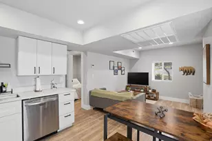 42 W 500 N, Salt Lake City, UT 84103 - Photo 39