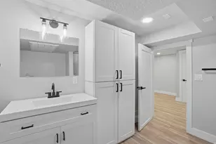 42 W 500 N, Salt Lake City, UT 84103 - Photo 29