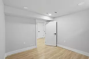 42 W 500 N, Salt Lake City, UT 84103 - Photo 27