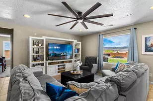 225 N Falcon Ct, Ivins, UT 84738 - Photo 5
