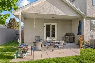 2247 E Willow Hills Dr, Sandy, UT 84093 - Photo 33