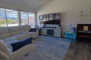 3832 Parker Dr, Riverdale, UT 84405 - Photo 7