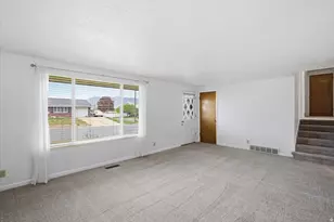 211 W 5250 S, Washington Terrace, UT 84405 - Photo 3