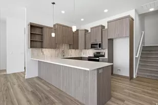 6739 W Judys Farm Ln, West Valley, UT 84128 - Photo 9