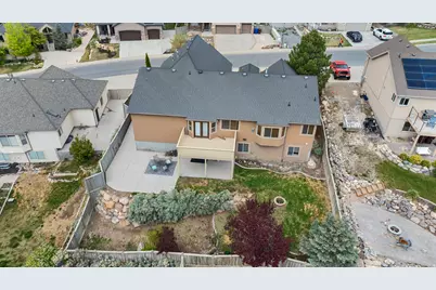9096 N Clubhouse Ln W, Eagle Mountain, UT 84005 - Photo 33