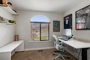 9096 N Clubhouse Ln W, Eagle Mountain, UT 84005 - Photo 17